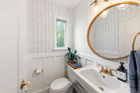 Tiny photo for 260 Chesterfield Avenue, Glen Ellyn, IL 60137 (MLS # 12631627)