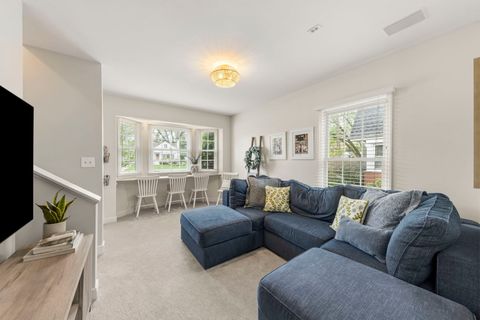 Tiny photo for 260 Chesterfield Avenue, Glen Ellyn, IL 60137 (MLS # 12631627)