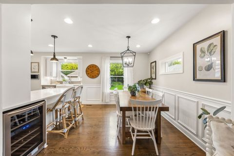 Tiny photo for 260 Chesterfield Avenue, Glen Ellyn, IL 60137 (MLS # 12631627)