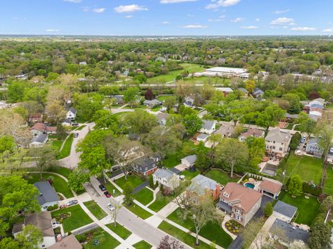 Tiny photo for 260 Chesterfield Avenue, Glen Ellyn, IL 60137 (MLS # 12631627)