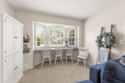 Tiny photo for 260 Chesterfield Avenue, Glen Ellyn, IL 60137 (MLS # 12631627)