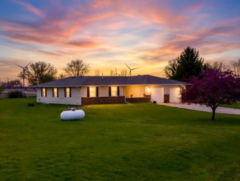 Photo of 13015 E 2200 N Road, Hudson, IL 61748 (MLS # 12614674)