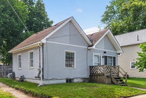 Tiny photo for 322 Hickory Street, DeKalb, IL 60115 (MLS # 12711144)