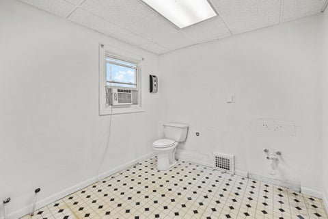 Tiny photo for 1559 28 Avenue, Moline, IL 61265 (MLS # 12789453)
