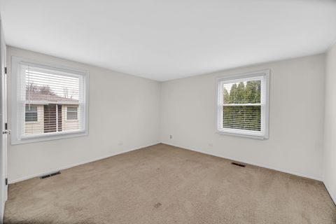 Tiny photo for 613 Shaw Court, Schaumburg, IL 60194 (MLS # 12592538)