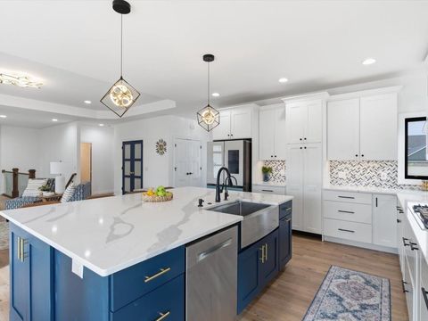 Tiny photo for 6817 Timber Court, Bettendorf, IA 52722 (MLS # 100000570)