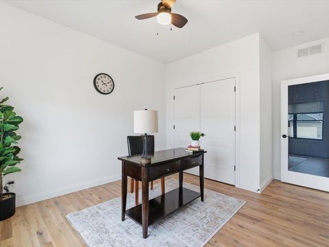 Tiny photo for 6817 Timber Court, Bettendorf, IA 52722 (MLS # 100000570)