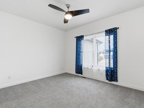 Tiny photo for 6817 Timber Court, Bettendorf, IA 52722 (MLS # 100000570)