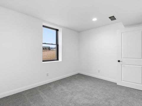 Tiny photo for 6817 Timber Court, Bettendorf, IA 52722 (MLS # 100000570)