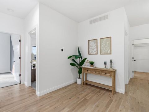 Tiny photo for 6817 Timber Court, Bettendorf, IA 52722 (MLS # 100000570)