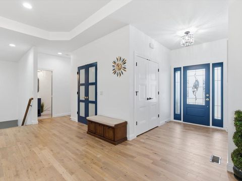 Tiny photo for 6817 Timber Court, Bettendorf, IA 52722 (MLS # 100000570)