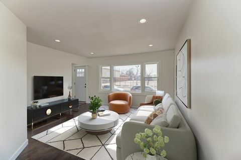 Tiny photo for 6218 W Foster Avenue, Chicago, IL 60630 (MLS # 12649343)
