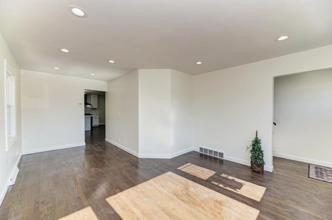 Tiny photo for 6218 W Foster Avenue, Chicago, IL 60630 (MLS # 12649343)
