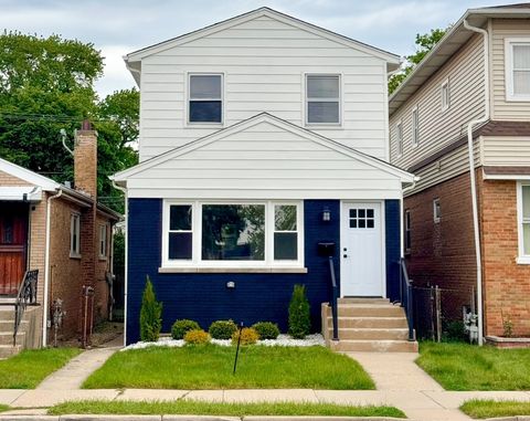 Tiny photo for 6218 W Foster Avenue, Chicago, IL 60630 (MLS # 12649343)