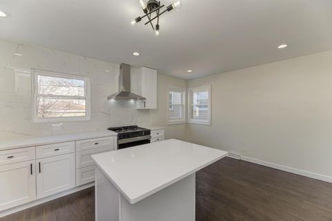 Tiny photo for 6218 W Foster Avenue, Chicago, IL 60630 (MLS # 12649343)