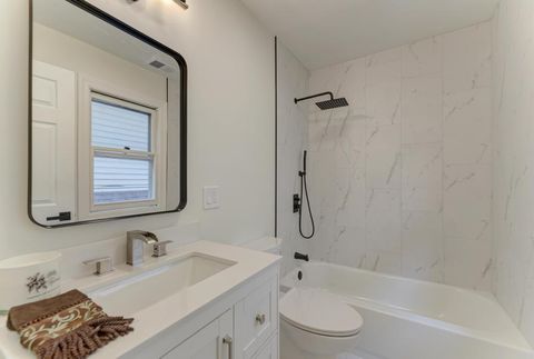Tiny photo for 6218 W Foster Avenue, Chicago, IL 60630 (MLS # 12649343)