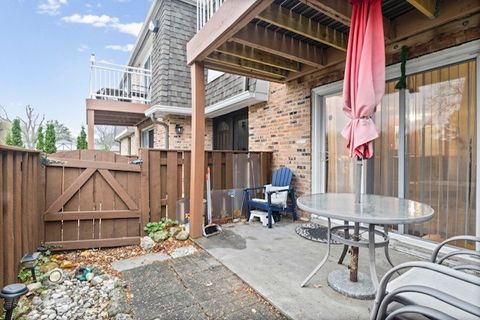 Tiny photo for 4704 Euclid Avenue #1B, Rolling Meadows, IL 60008 (MLS # 12522568)