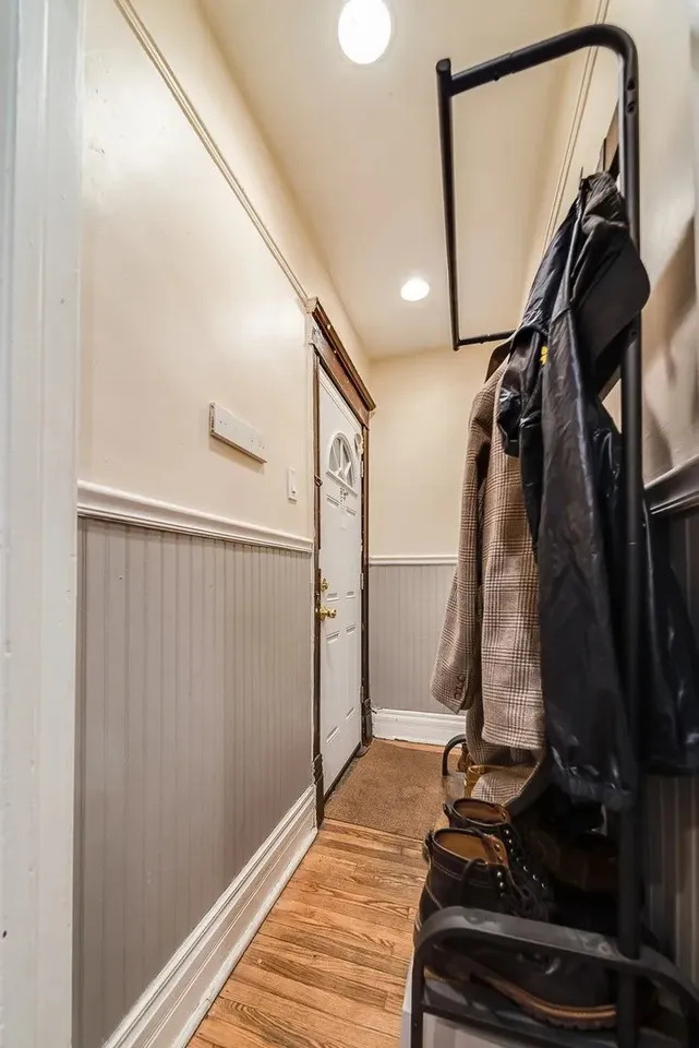 1308 W Byron Street G