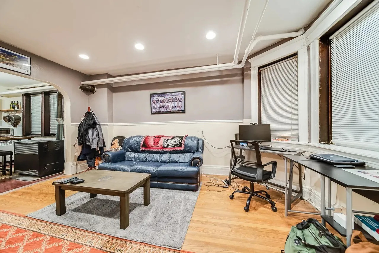 1308 W Byron Street G