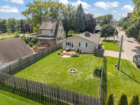 Tiny photo for 805 Walnut Avenue, St. Charles, IL 60174 (MLS # 12736070)