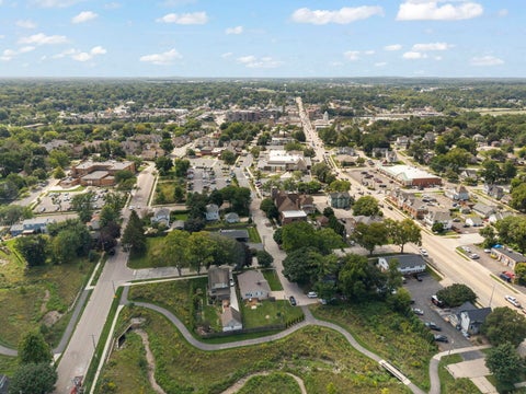 Tiny photo for 805 Walnut Avenue, St. Charles, IL 60174 (MLS # 12736070)