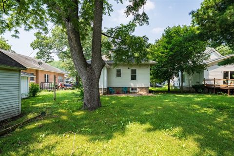 Tiny photo for 804 N Walnut Street, Pontiac, IL 61764 (MLS # 12435651)