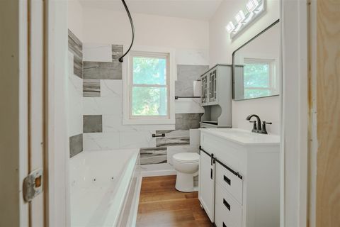 Tiny photo for 804 N Walnut Street, Pontiac, IL 61764 (MLS # 12435651)