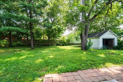 Tiny photo for 804 N Walnut Street, Pontiac, IL 61764 (MLS # 12435651)
