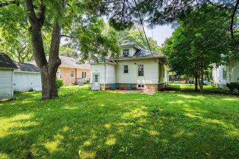 Tiny photo for 804 N Walnut Street, Pontiac, IL 61764 (MLS # 12435651)