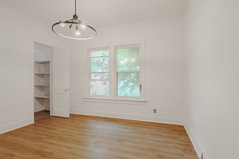 Tiny photo for 804 N Walnut Street, Pontiac, IL 61764 (MLS # 12435651)