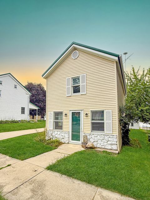 Photo of 202 S Main Street, Orangeville, IL 61060 (MLS # 12471005)