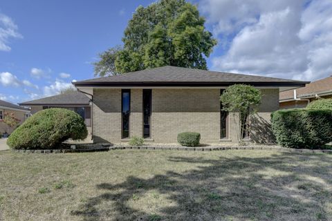 Tiny photo for 17032 University Avenue, South Holland, IL 60473 (MLS # 12487909)