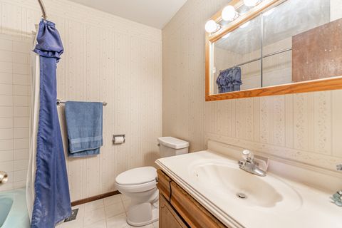 Tiny photo for 192 El Paso Lane, Carol Stream, IL 60188 (MLS # 12556371)