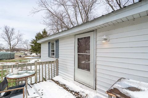 Tiny photo for 202 E Jones Street, Secor, IL 61771 (MLS # 12594748)