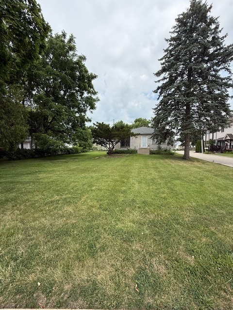 25030 W Lake Shore Drive