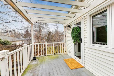 Tiny photo for 520 S Wheaton Avenue, Wheaton, IL 60187 (MLS # 12569277)