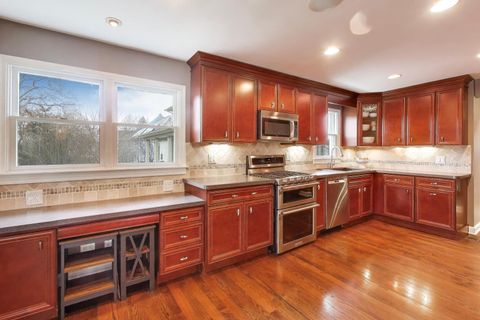 Tiny photo for 520 S Wheaton Avenue, Wheaton, IL 60187 (MLS # 12569277)