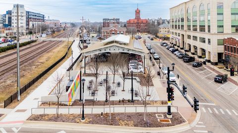 Tiny photo for 520 S Wheaton Avenue, Wheaton, IL 60187 (MLS # 12569277)