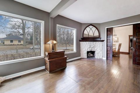 Tiny photo for 520 S Wheaton Avenue, Wheaton, IL 60187 (MLS # 12569277)