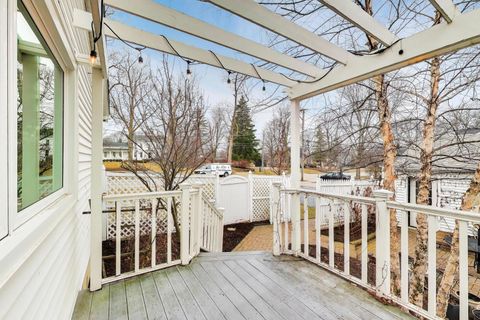 Tiny photo for 520 S Wheaton Avenue, Wheaton, IL 60187 (MLS # 12569277)