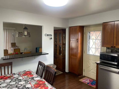 Tiny photo for 852 Tonne Road, Elk Grove Village, IL 60007 (MLS # 12663837)