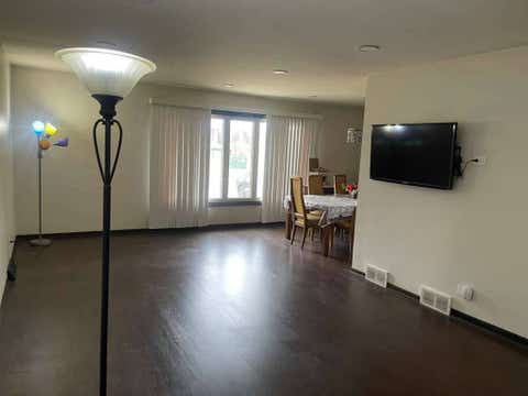 Tiny photo for 852 Tonne Road, Elk Grove Village, IL 60007 (MLS # 12663837)