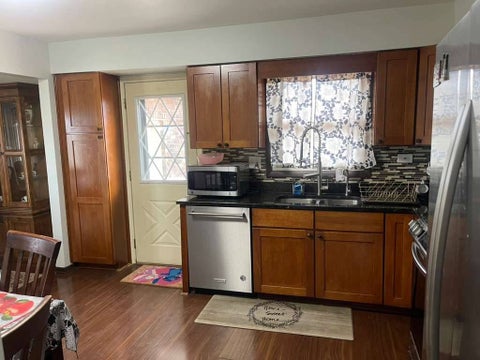 Tiny photo for 852 Tonne Road, Elk Grove Village, IL 60007 (MLS # 12663837)