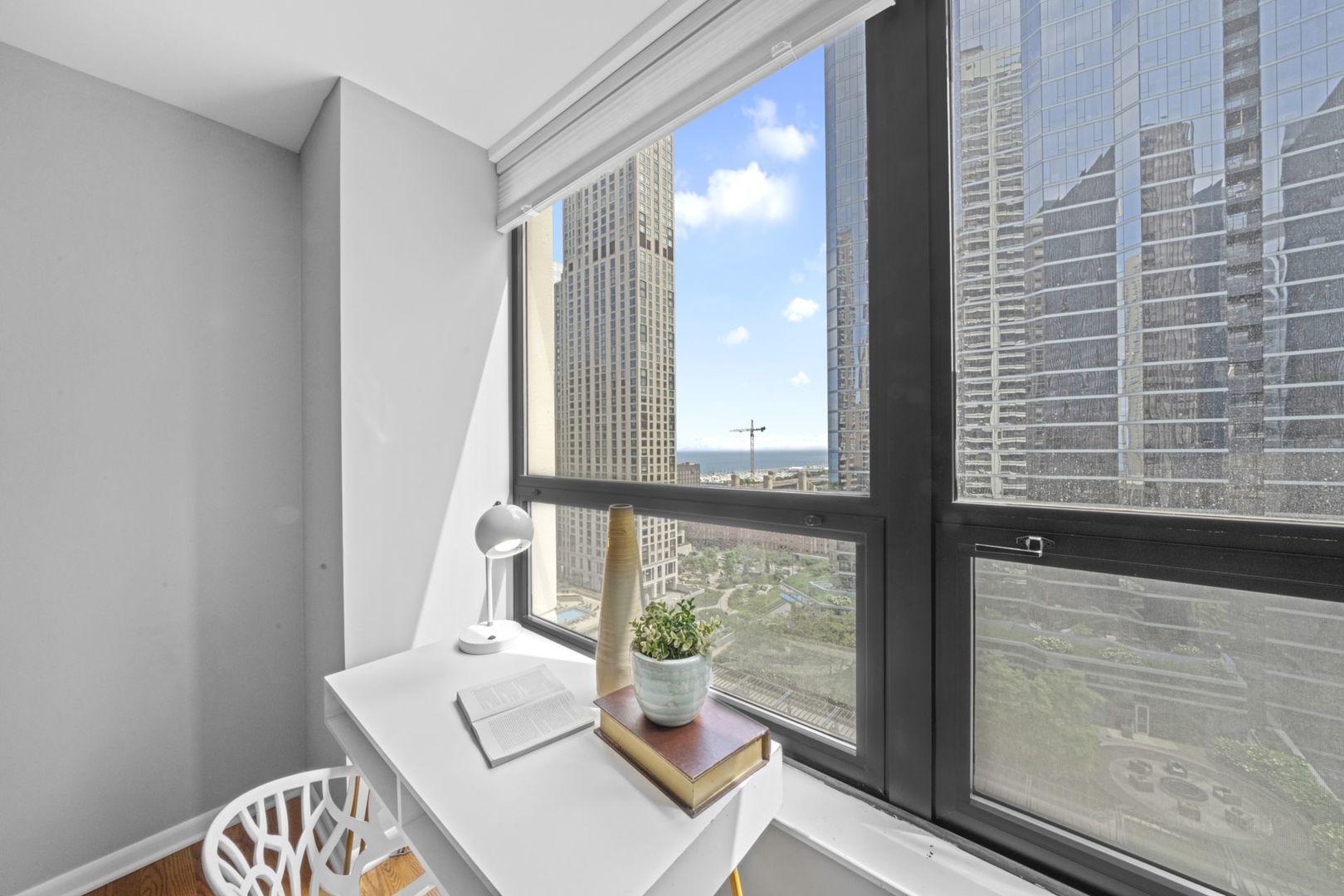 400 E Ohio Street 1804
