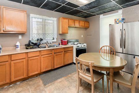 Tiny photo for 515 N Broadway Street, Joliet, IL 60435 (MLS # 12467408)