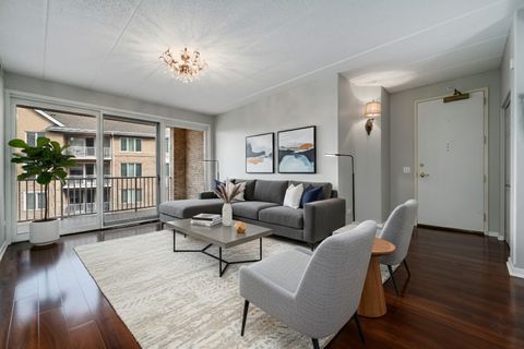 Tiny photo for 1731 Pavilion Way Way #405, Park Ridge, IL 60068 (MLS # 12593167)