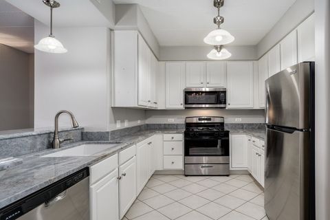 Tiny photo for 1731 Pavilion Way Way #405, Park Ridge, IL 60068 (MLS # 12593167)