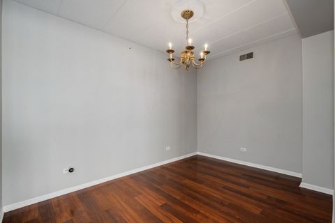 Tiny photo for 1731 Pavilion Way Way #405, Park Ridge, IL 60068 (MLS # 12593167)