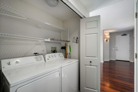 Tiny photo for 1731 Pavilion Way Way #405, Park Ridge, IL 60068 (MLS # 12593167)