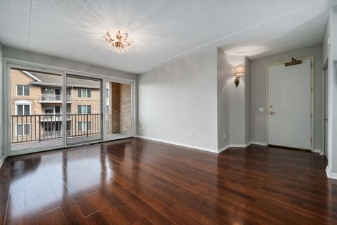 Tiny photo for 1731 Pavilion Way Way #405, Park Ridge, IL 60068 (MLS # 12593167)